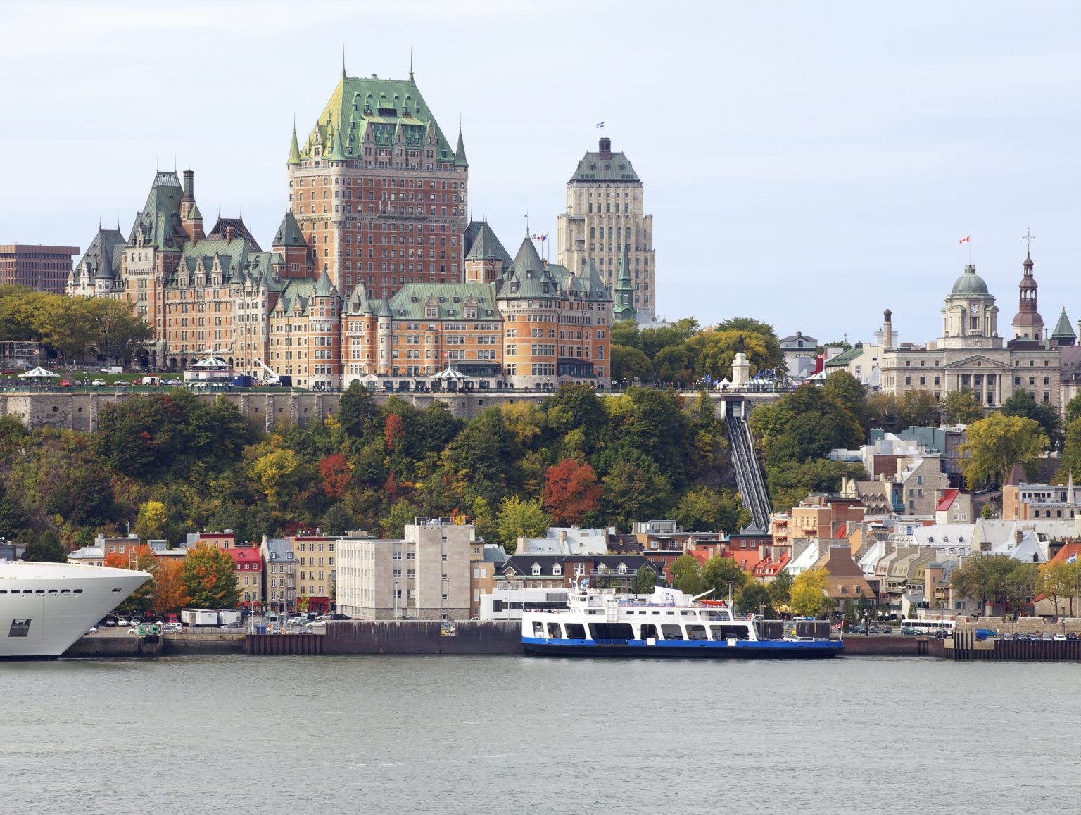 Quebec City, WC, Canada Private Jet and Air Charter Flights
