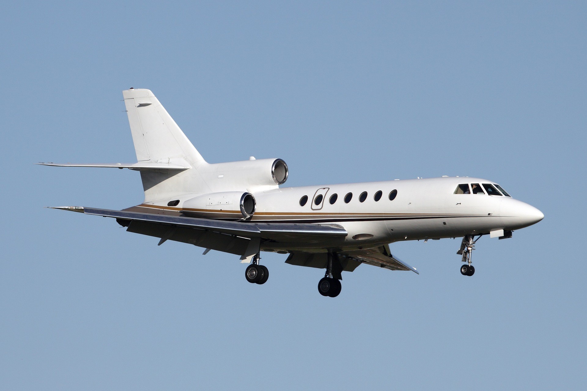 falcon 50 charter