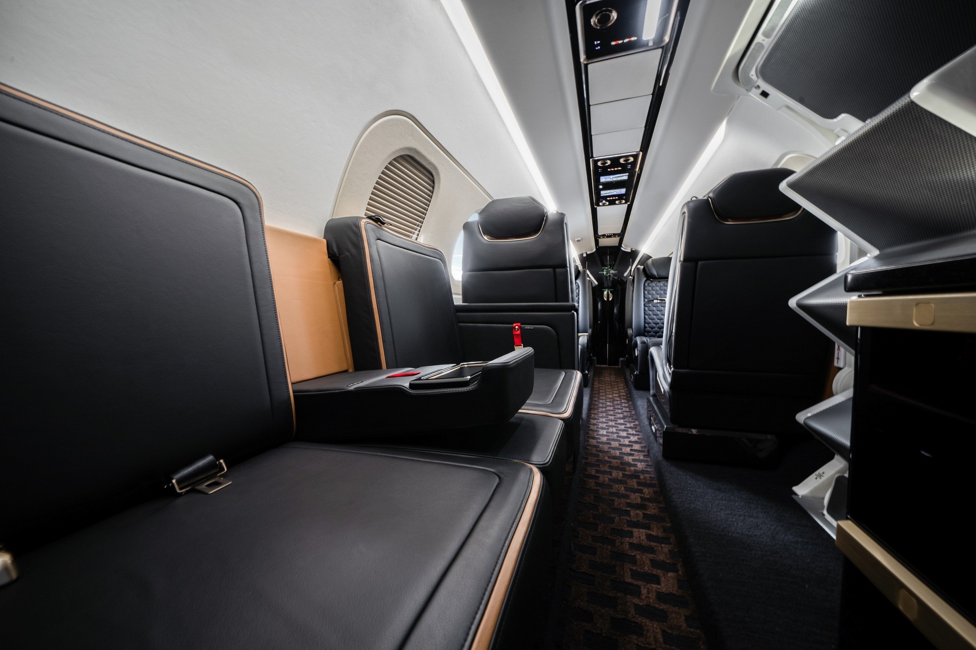 Phenom 300 interior