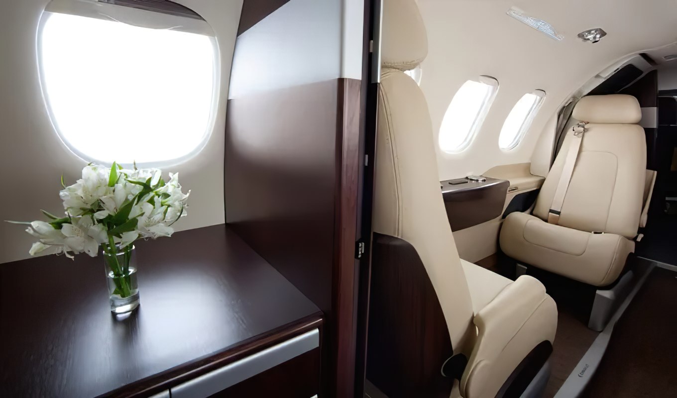 Phenom 100 interior