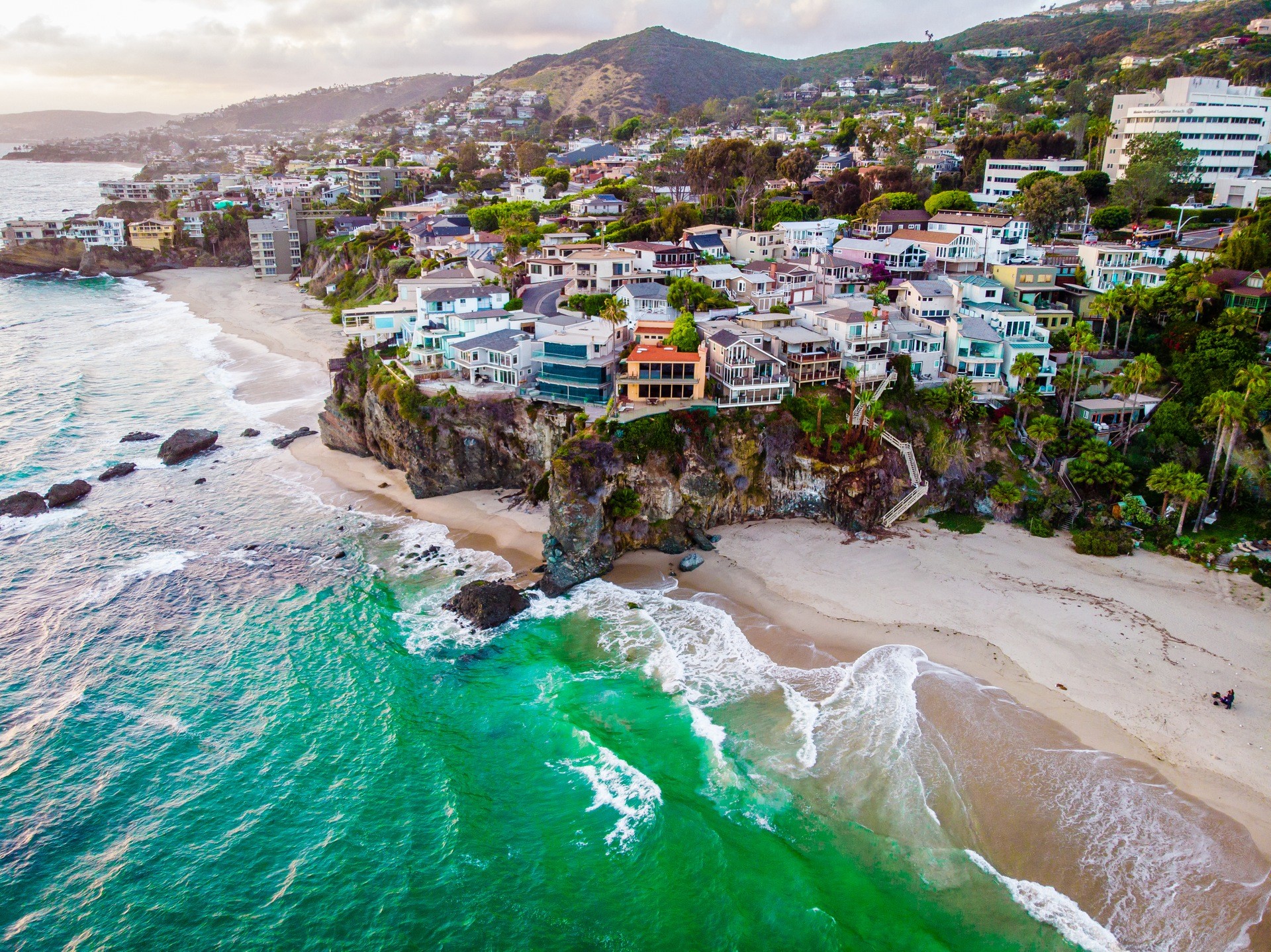 Laguna Beach Private Jet and Air Charter Flights