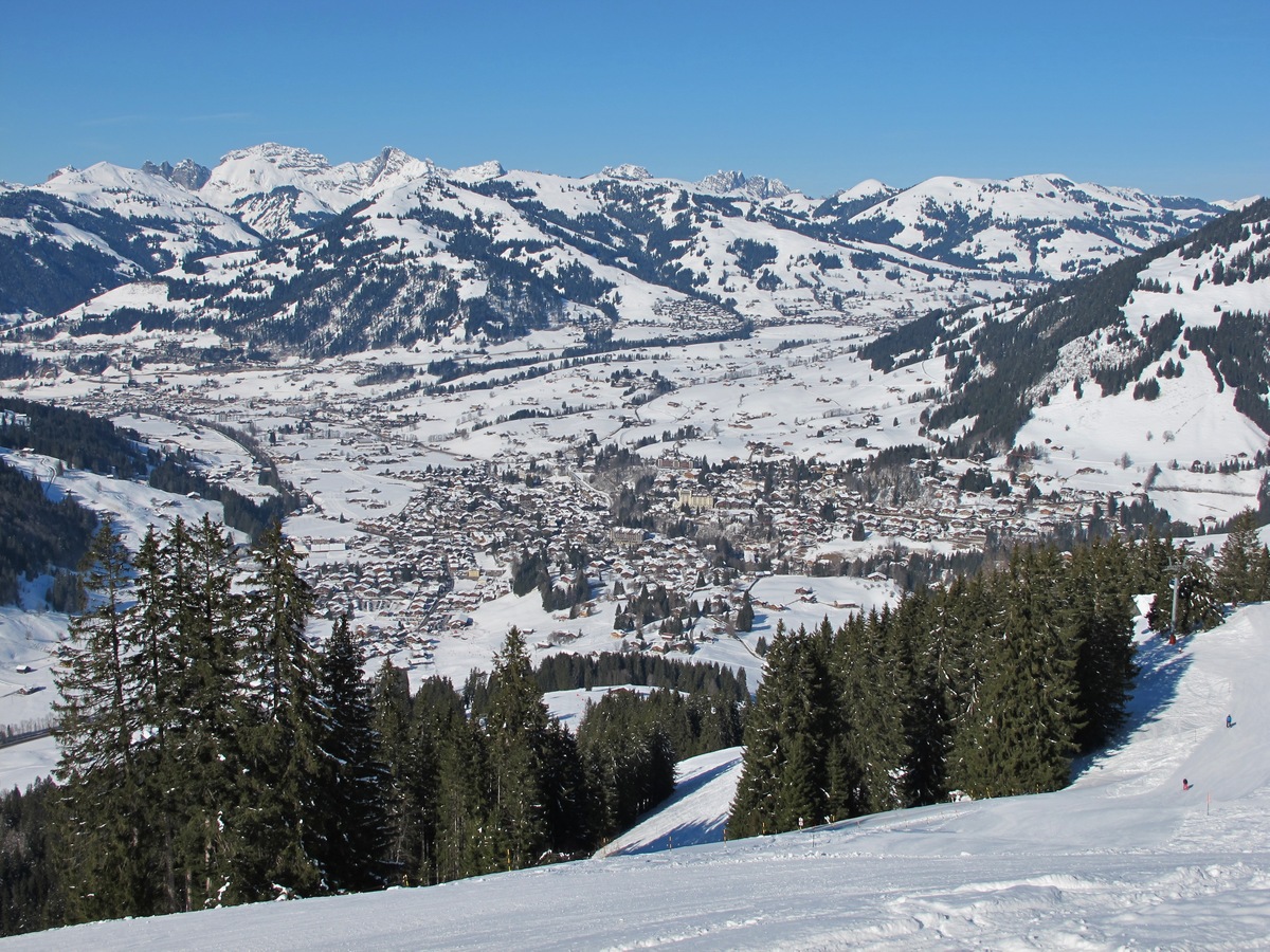 Gstaad Private Jet and Air Charter Flights