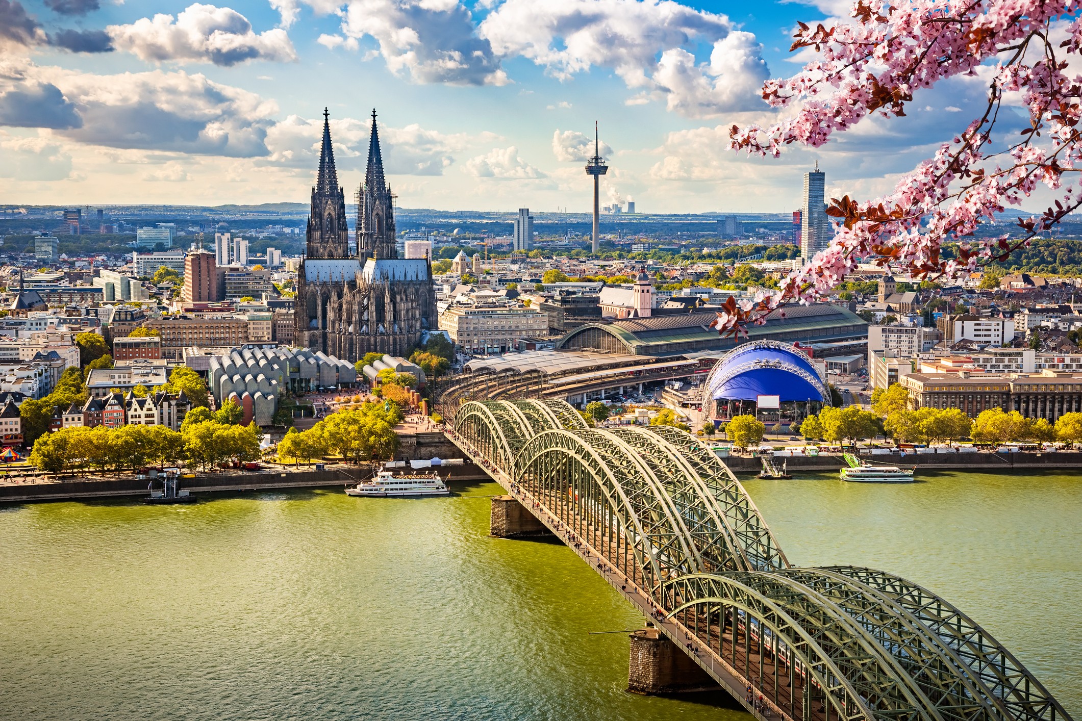 Cologne Private Jet and Air Charter Flights