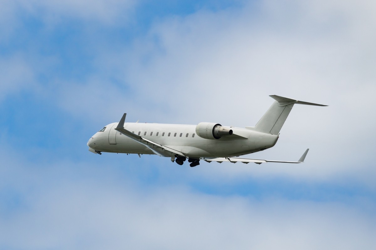 Bombardier CRJ 200 jet charter