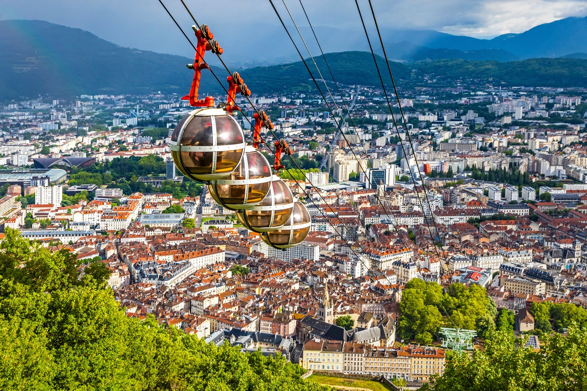 Grenoble Private Jet and Air Charter Flights