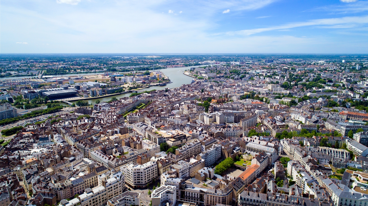 Nantes Private Jet and Air Charter Flights