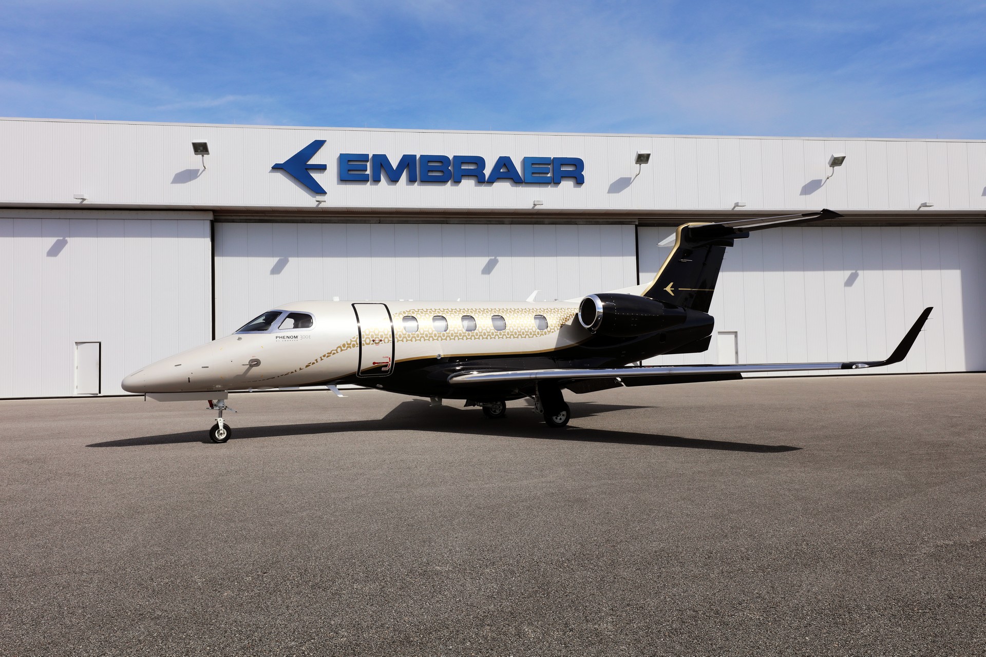 Embraer Phenom 300E Private Jet Charter