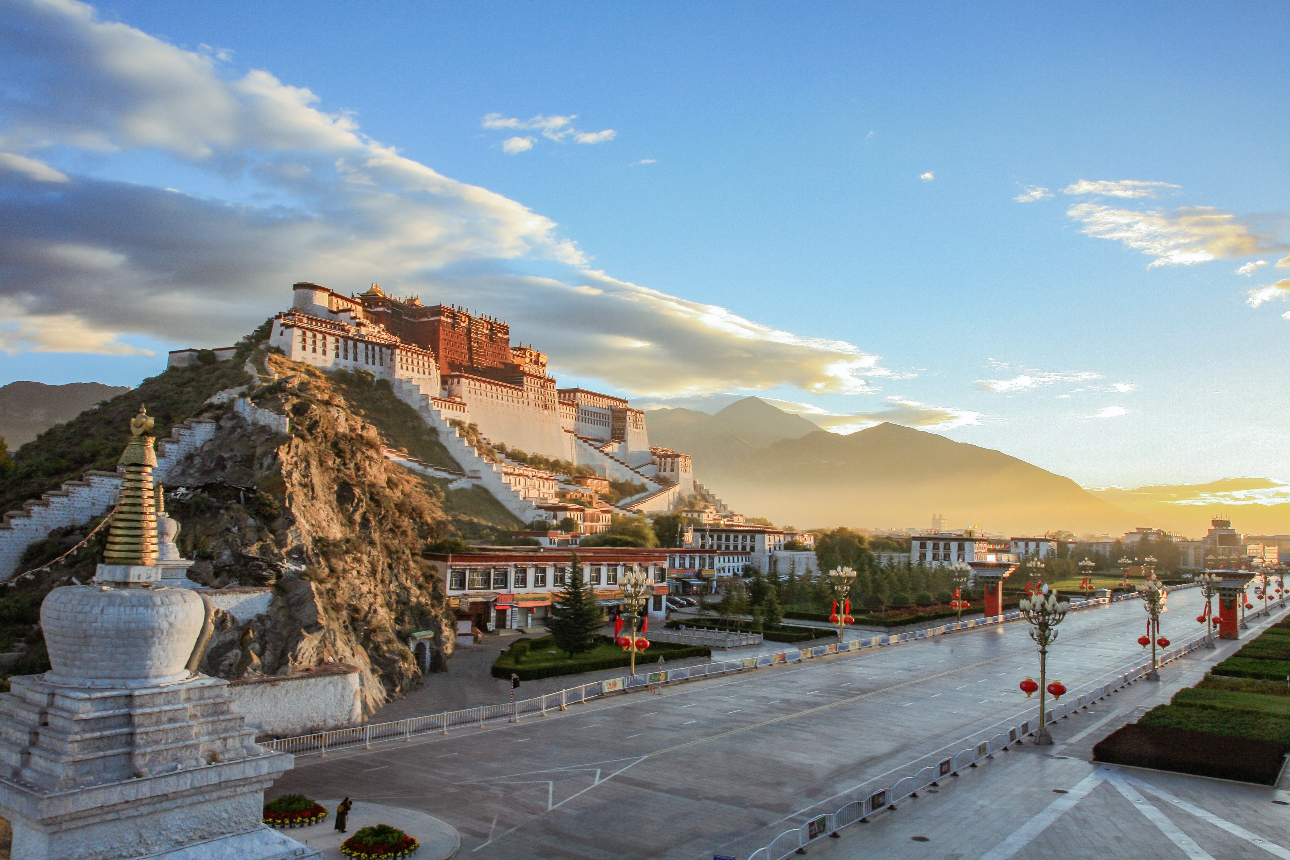 Lhasa Private Jet and Air Charter Flights