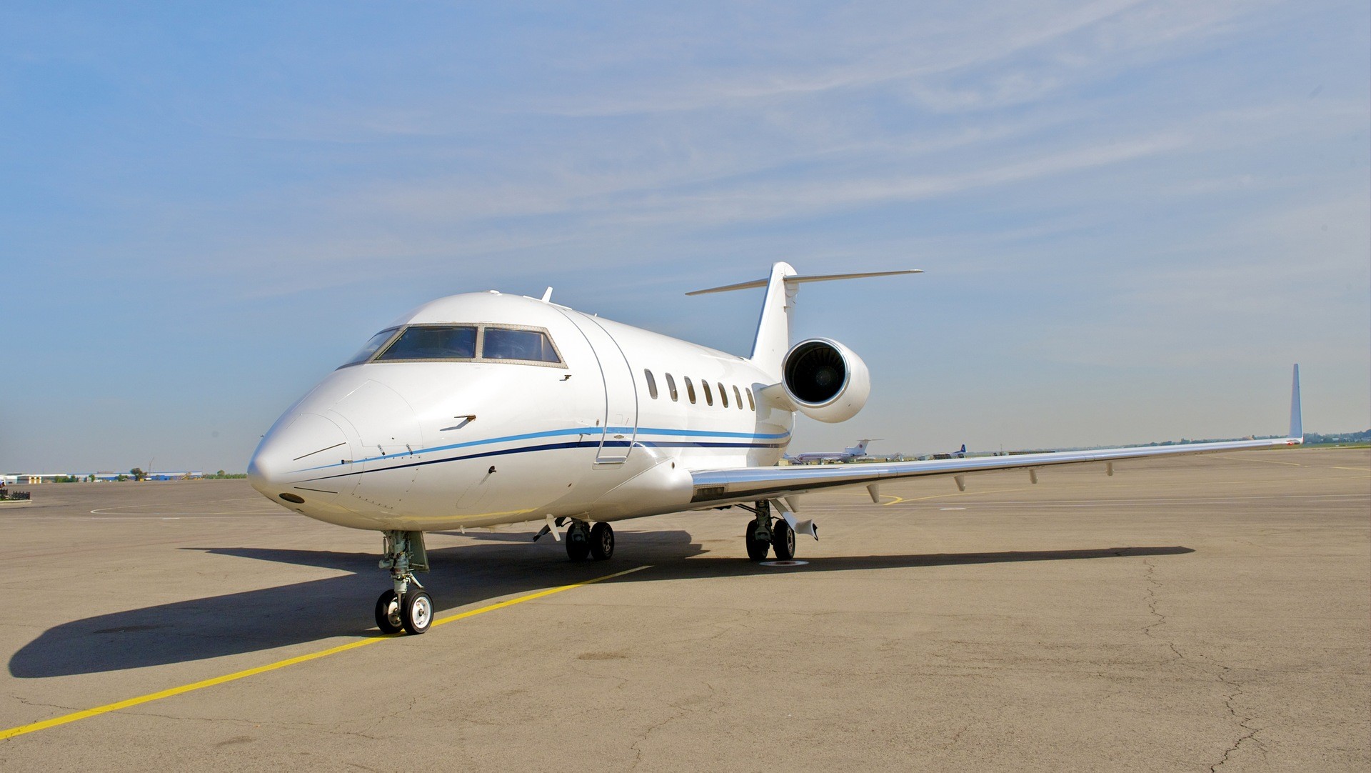 Challenger 600 Private Jet Charter