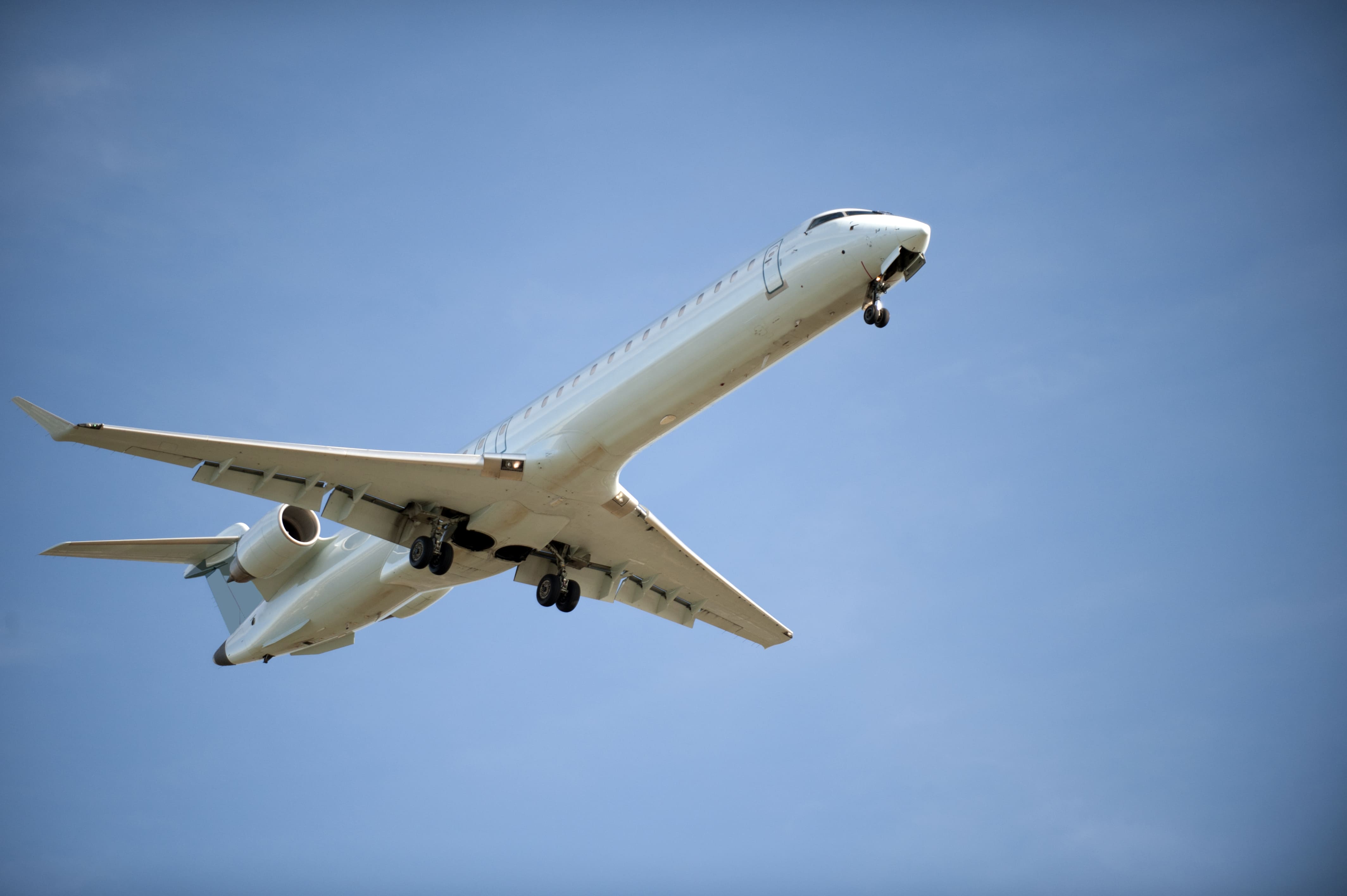 Bombardier Challenger 890