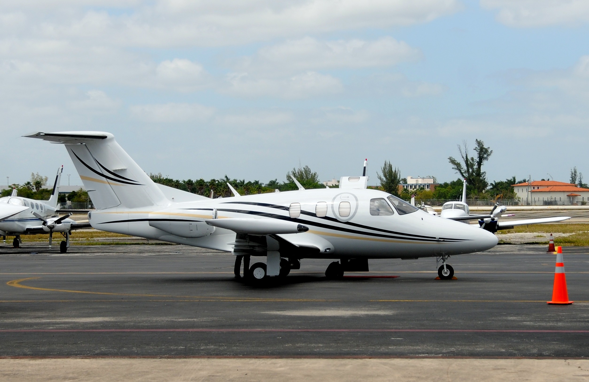 Eclipse 500