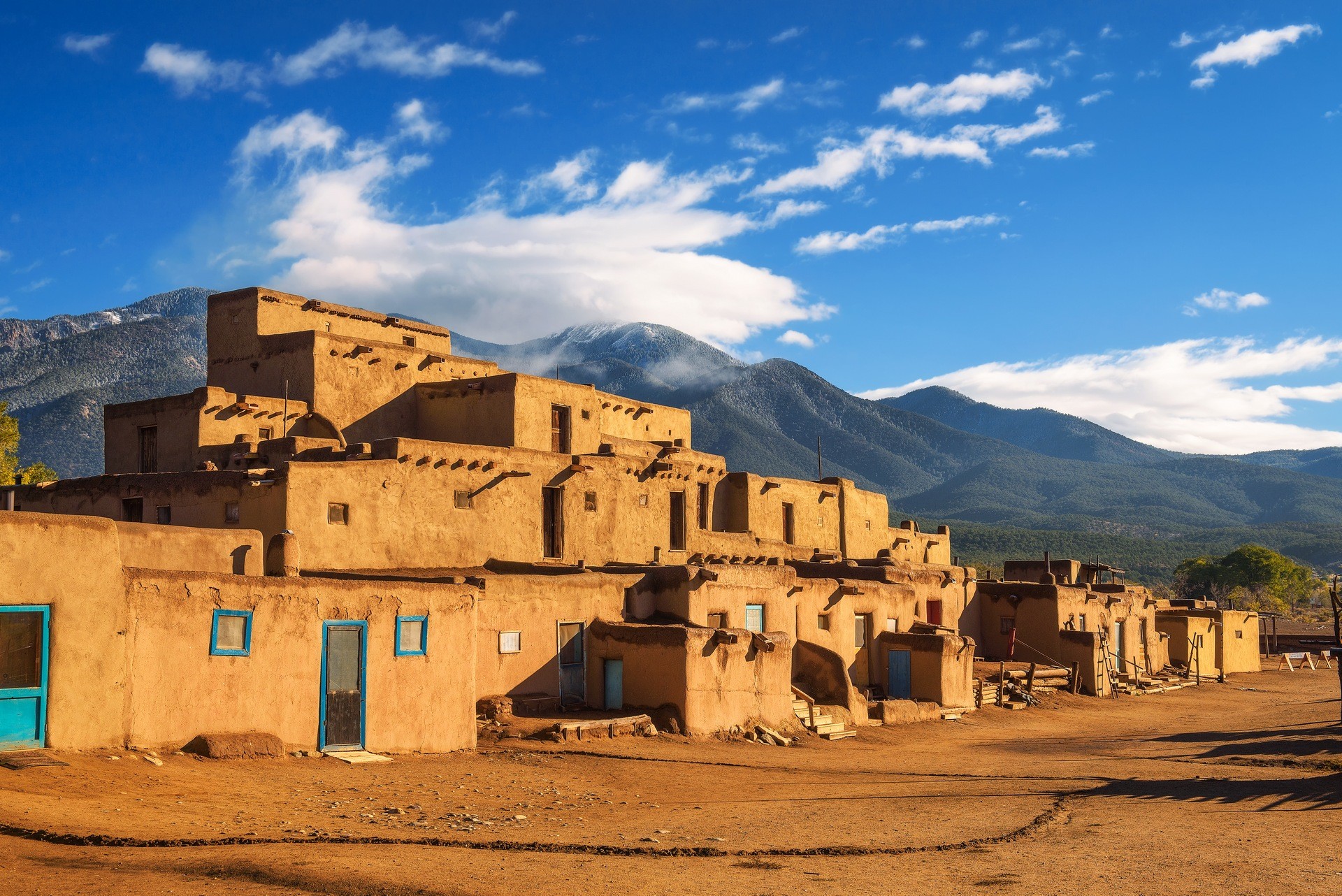 Taos Private Jet and Air Charter Flights