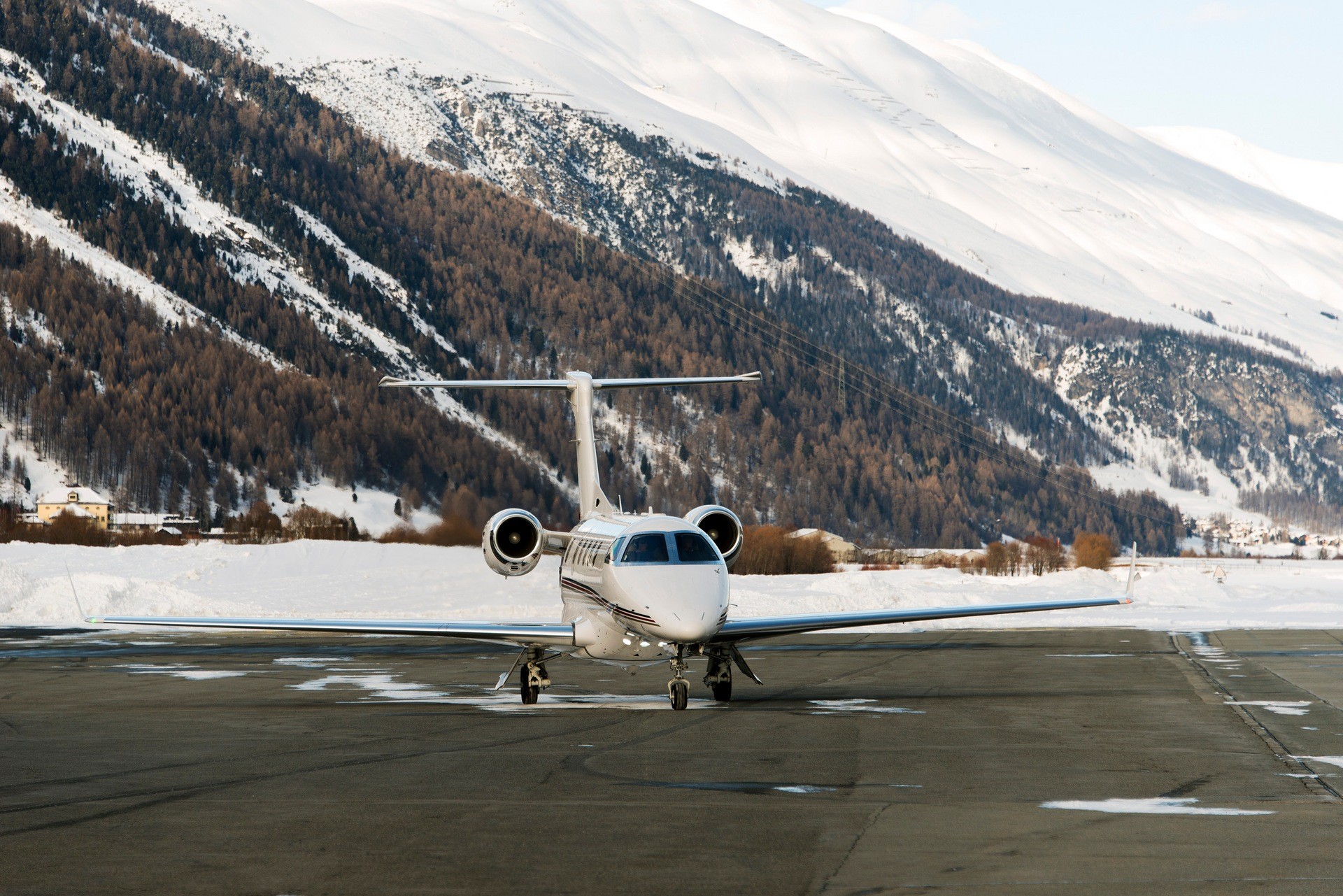 Colorado’s Top Three Ski Resort Destinations for Private Jet Travelers