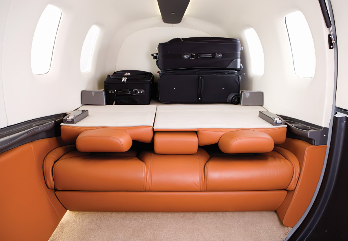 Diamond D-Jet Interior