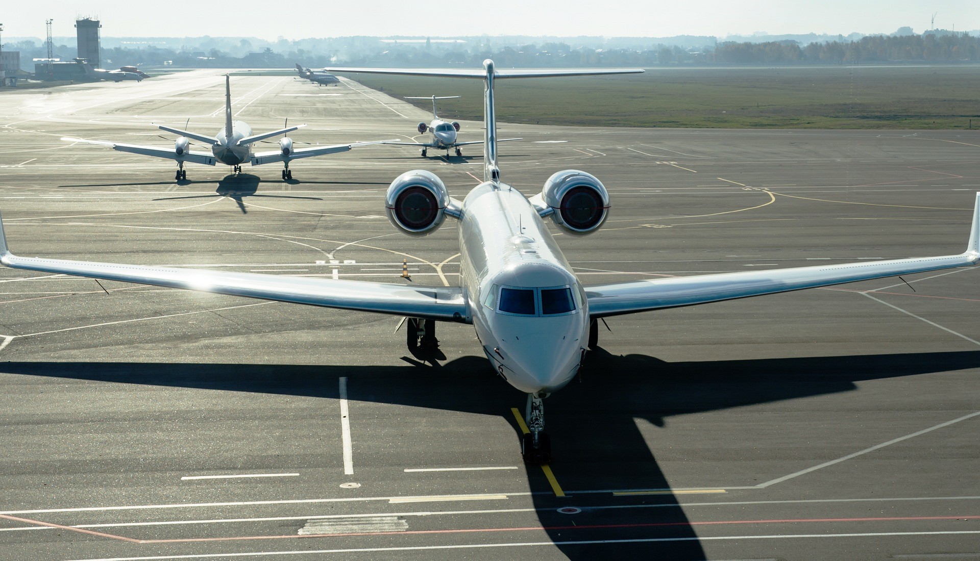 Top 7 Airports for Private Jets in Los Angeles