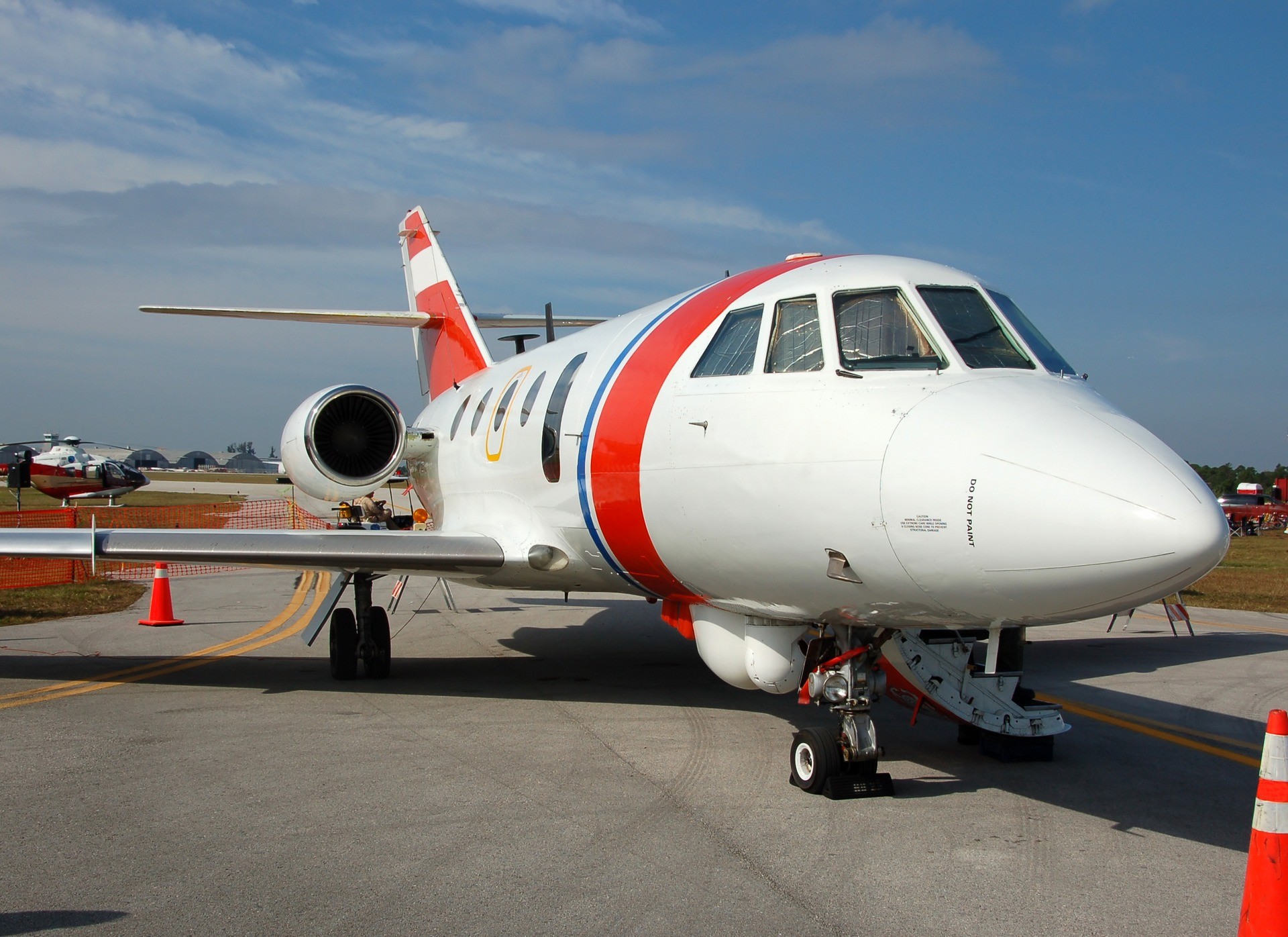 Falcon 20 Private Jet Charter