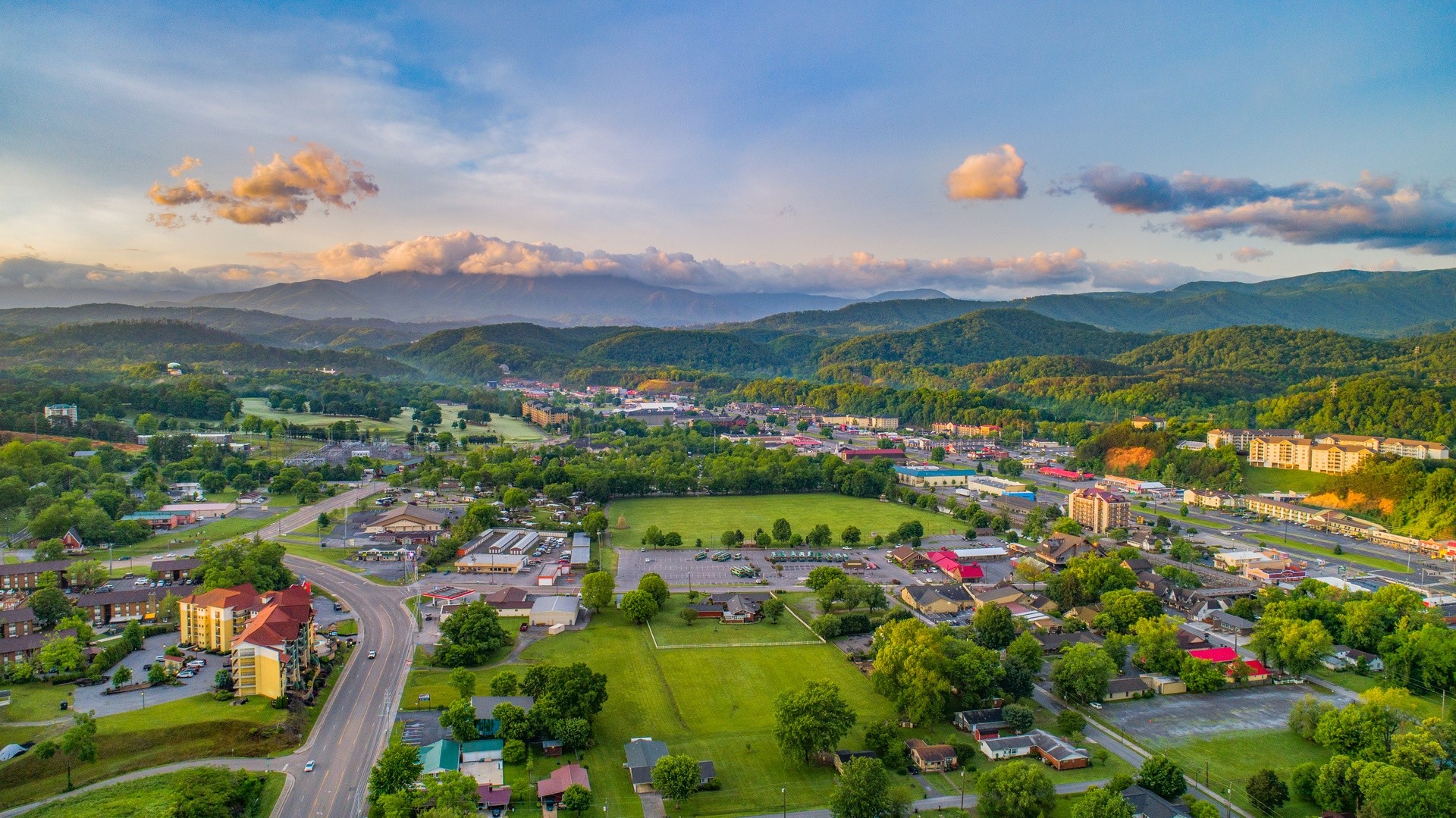 Pigeon Forge Private Jet and Air Charter Flights