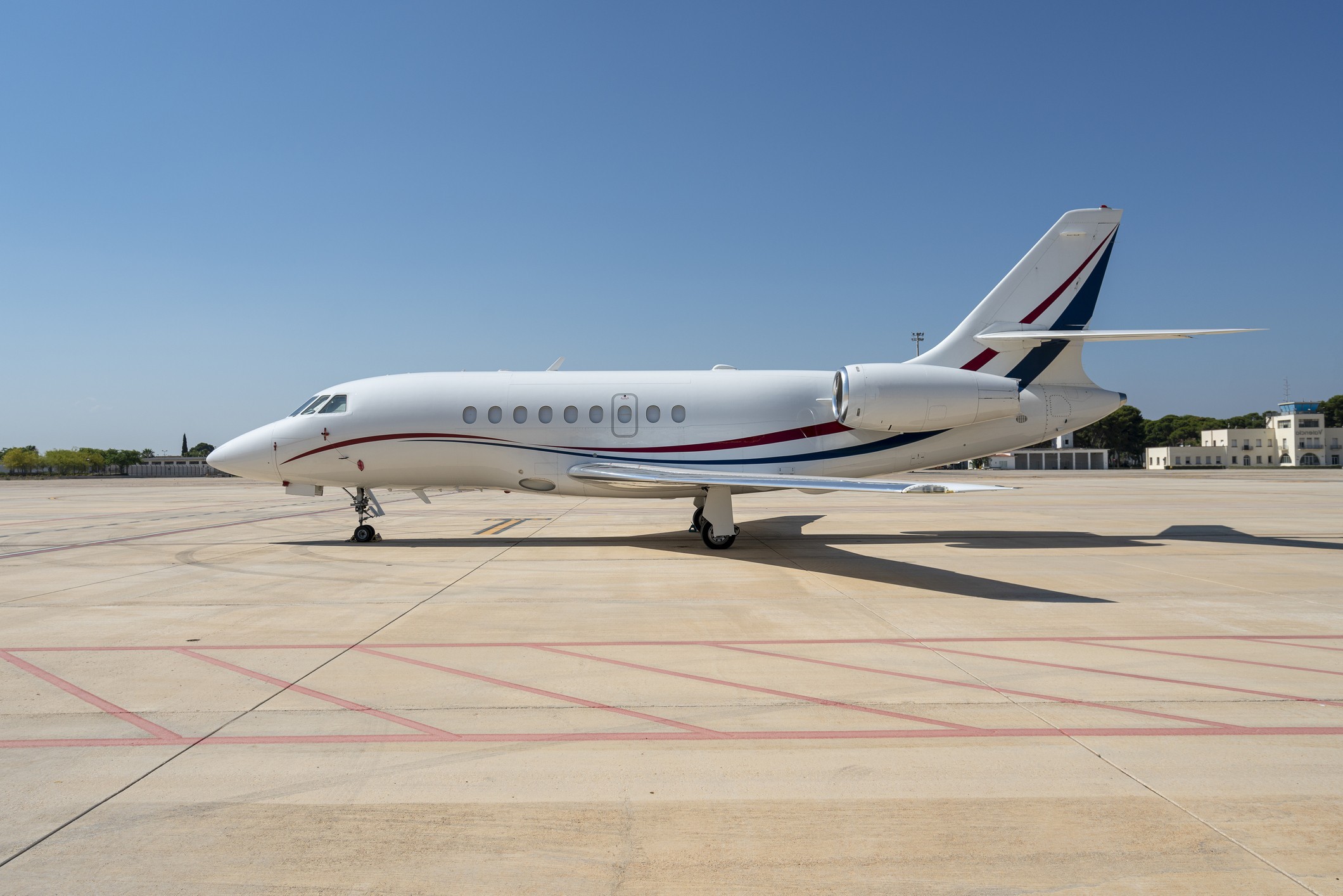 Falcon 2000EX Private Jet Charter