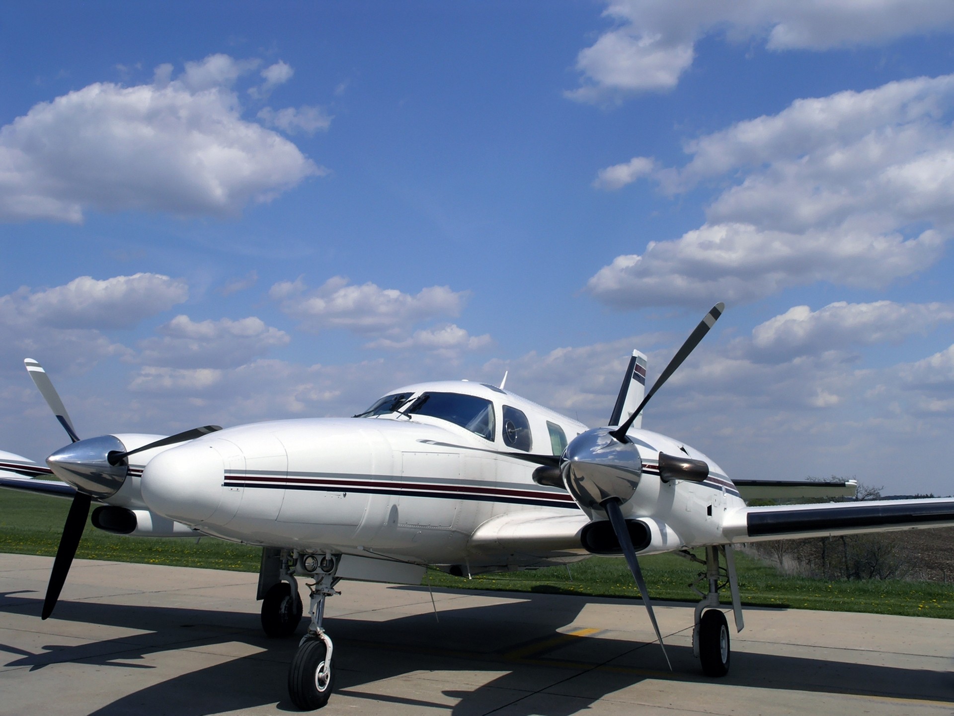 Cessna 425 Conquest Charter