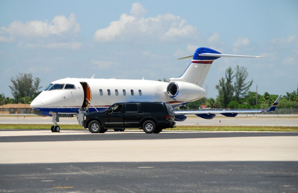 Do College Football Teams Have Private Planes