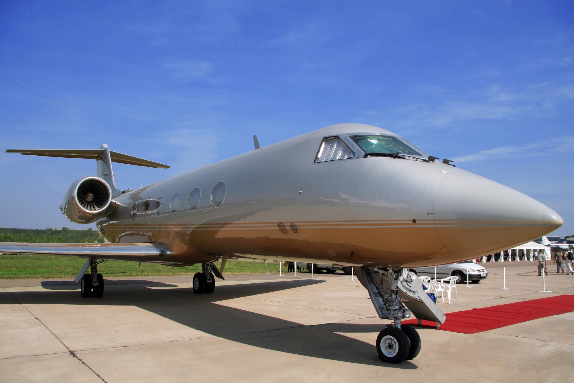 Five popular private jets for American football teams