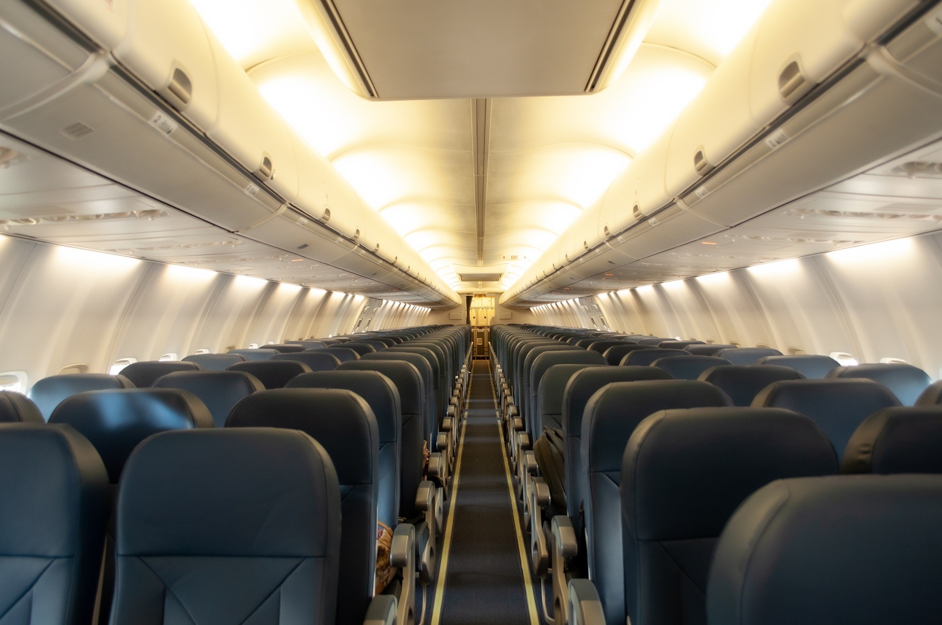Boeing 737-300 Interior