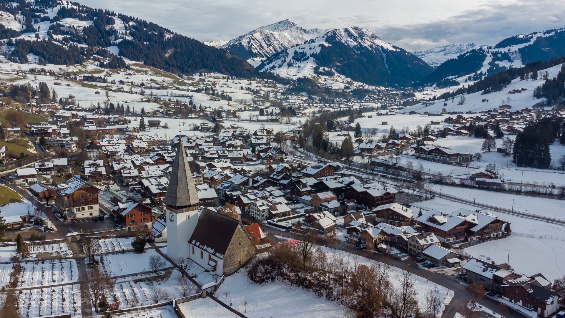 Saanen Private Jet and Air Charter Flights