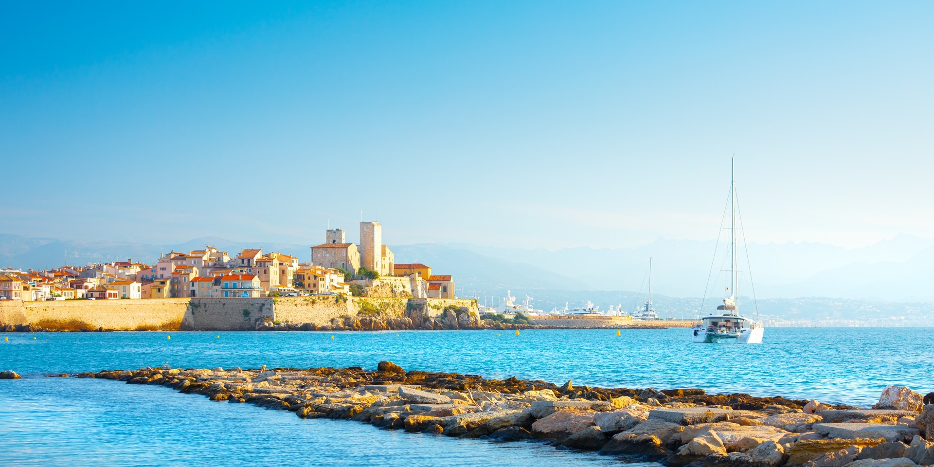 Antibes Private Jet and Air Charter Flights